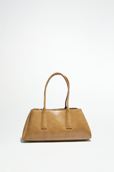 حقيبة CITY بمظهر مشقق - بيج الخاص بـ Zara