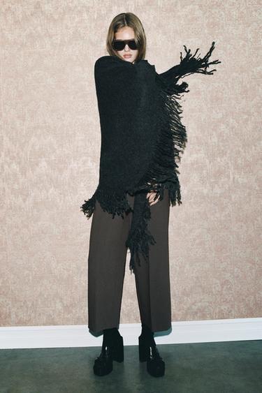 FRINGED KNIT SHAWL CAPE - Anthracite Grey by Zara
