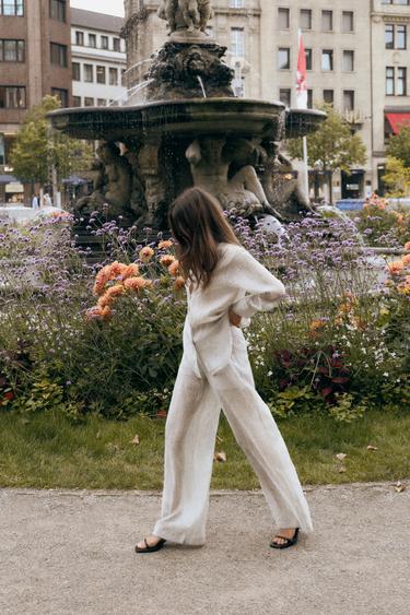 PANTALON EN ORGANZA À EFFET PLISSÉ - Gris clair de Zara