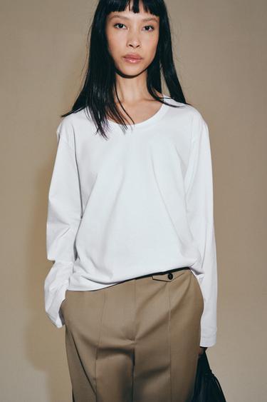 CAMISETA ESCOTE REDONDO - Blanco de Zara