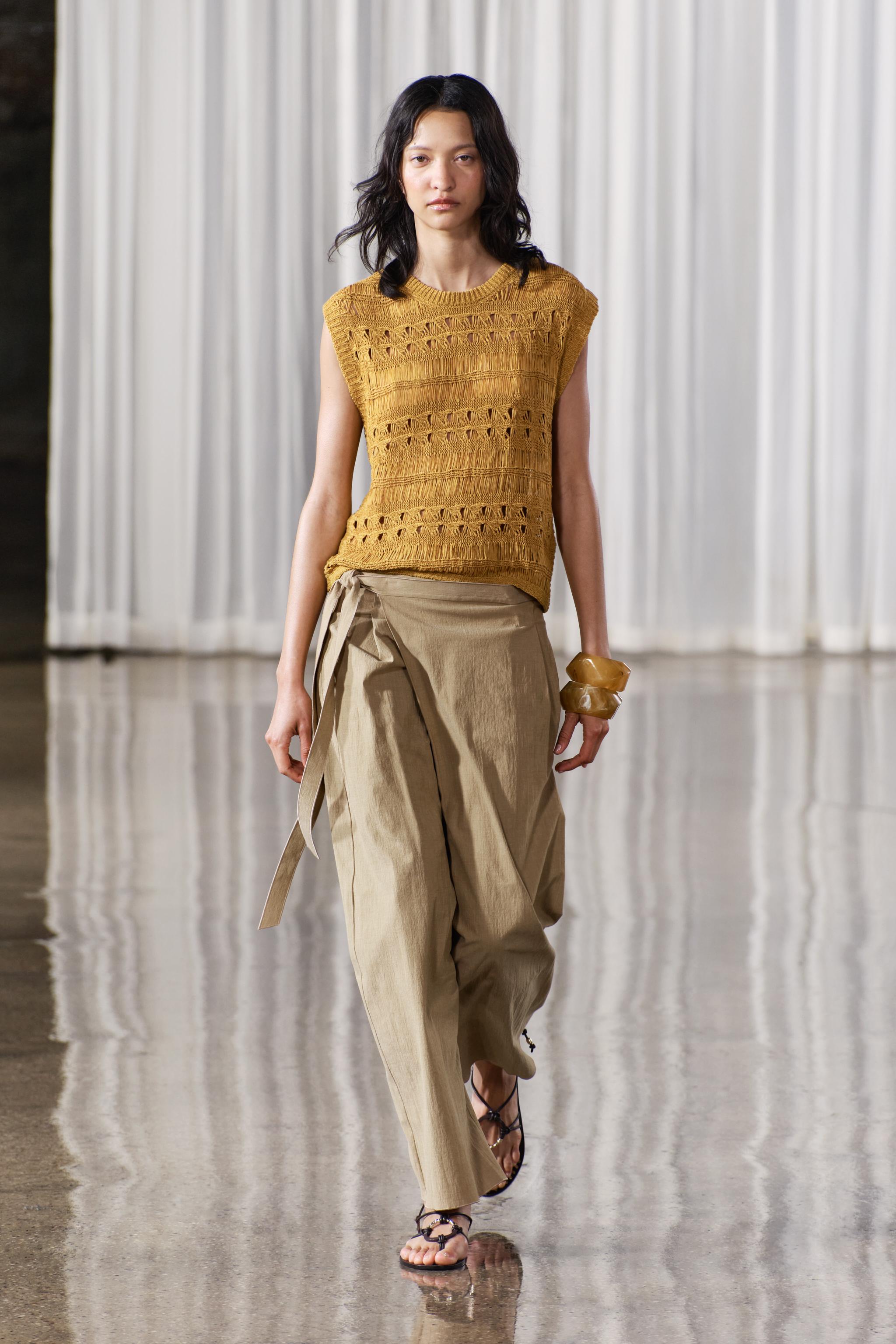 KNIT TOP WITH SLITS - Oil | ZARA United States