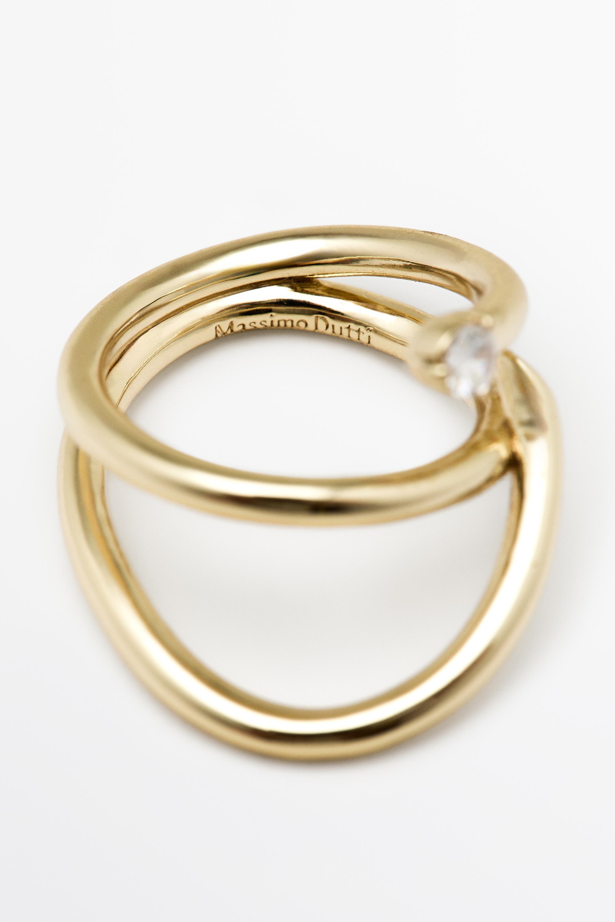 Wide shimmery volume ring