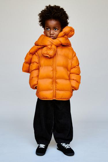 XHUP ME MBUSHJE ULTRA I LEHTË ME KAPUÇ - Portokalli e errët nga Zara