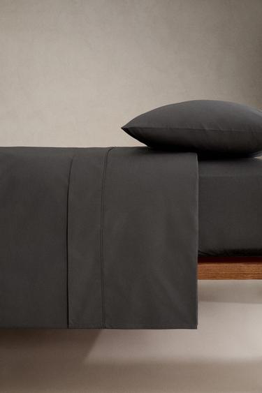 (300 THREAD COUNT) PERCALE FITTED SHEET | 30 CM HIGH - Anthracite grey by Zara - Image 2