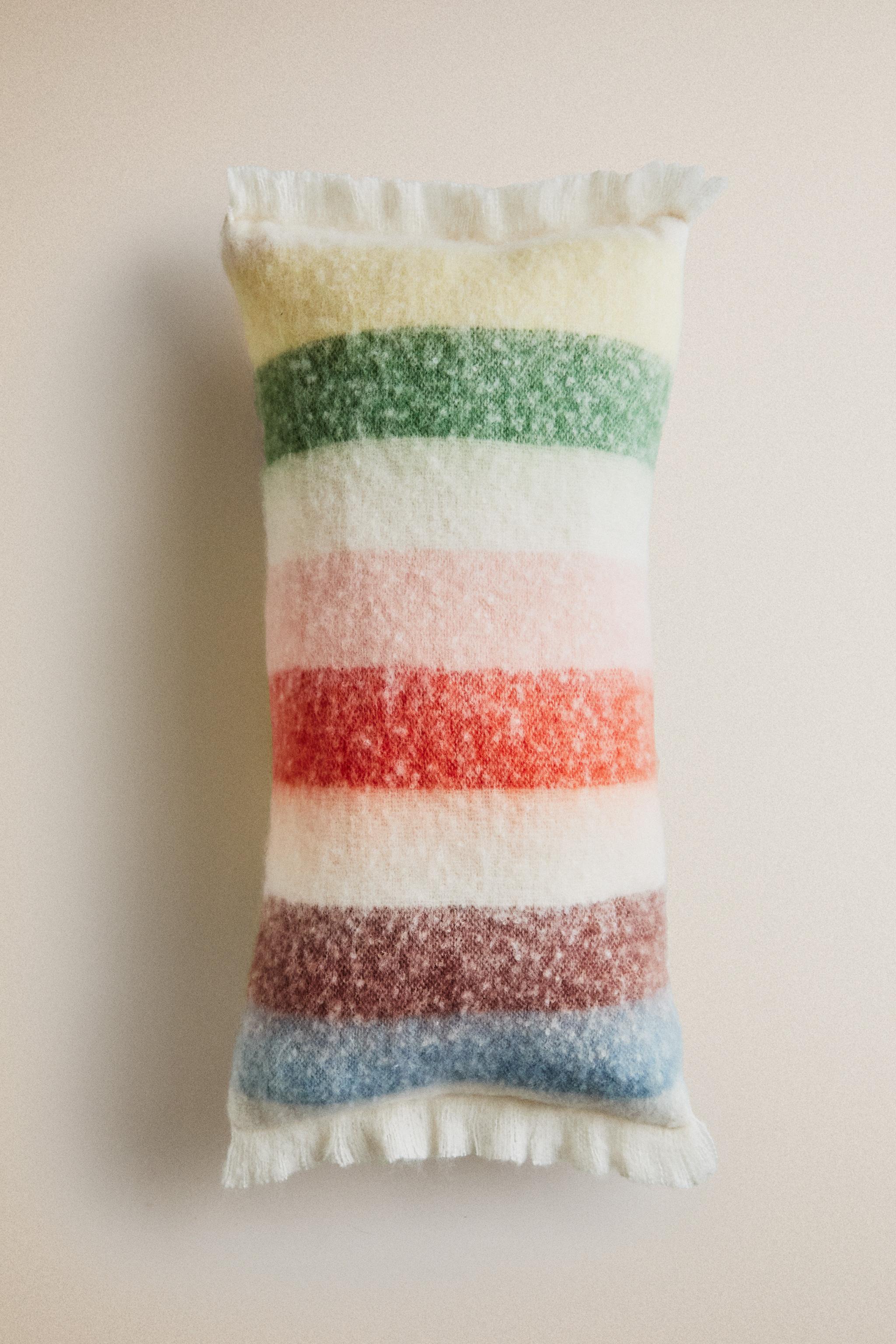 KIDS' BRUSHED STRIPED CUSHION — Multicoloured