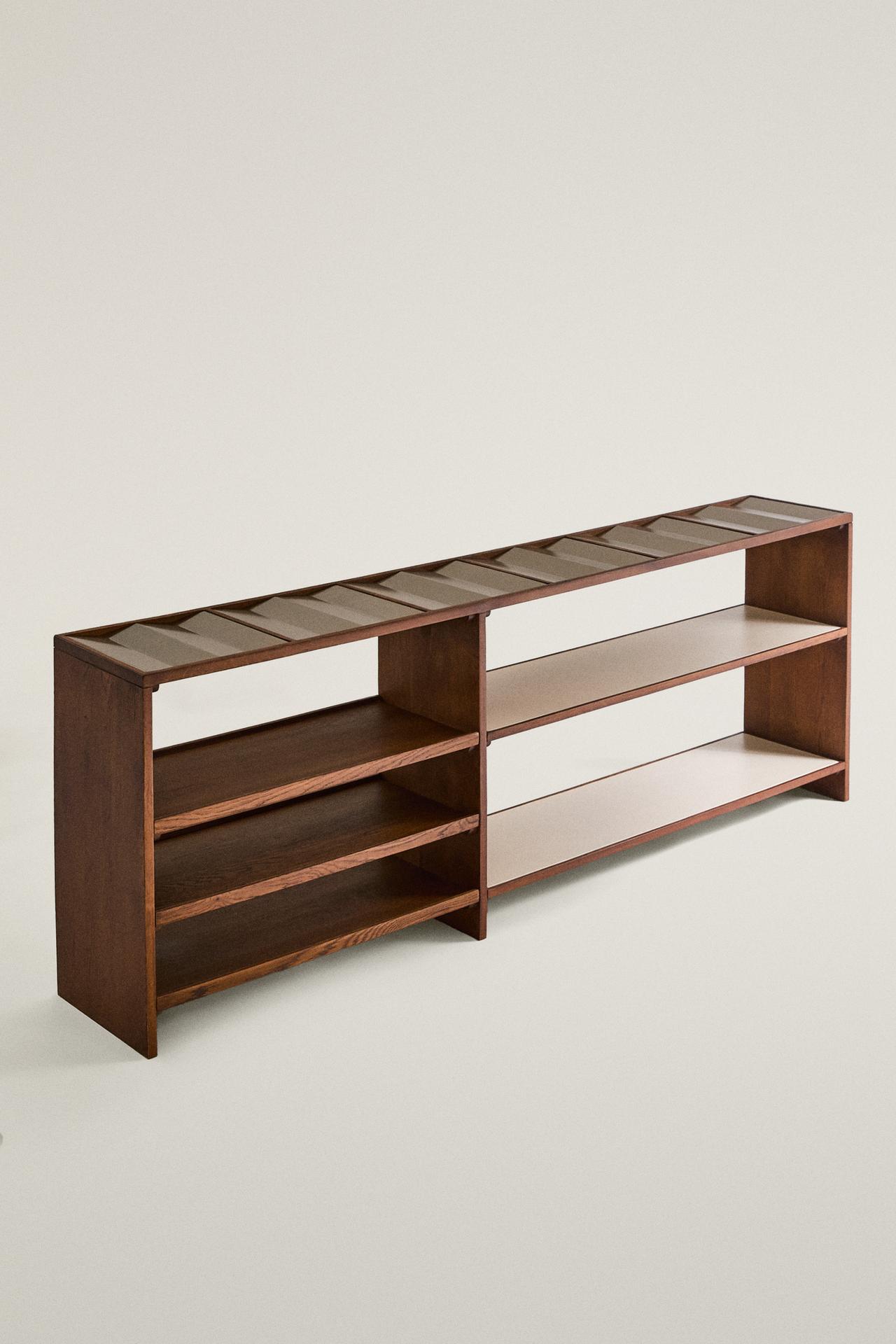 LARGE STORAGE UNIT AND DUMBBELL RACK — Oyster-white