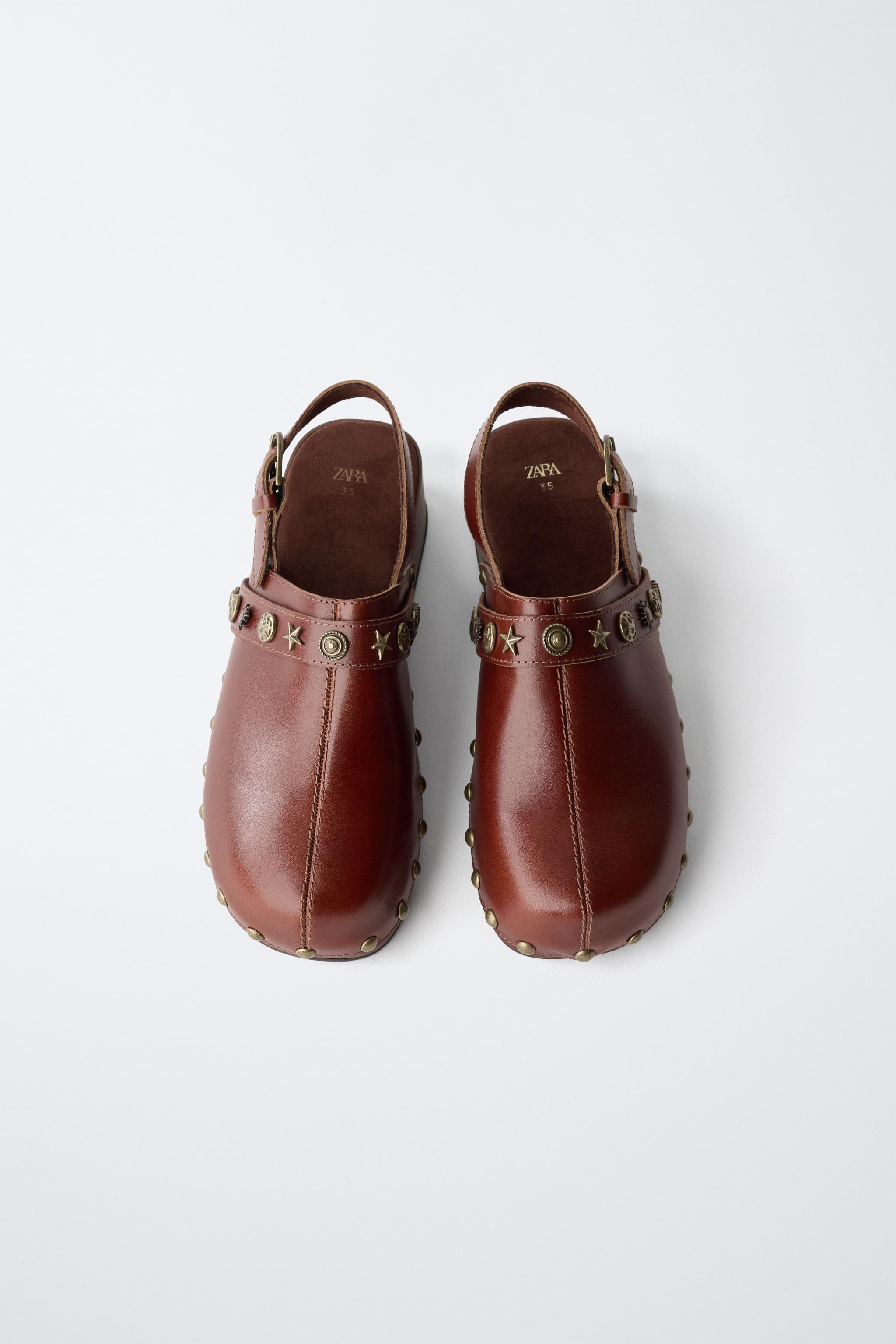 LEATHER STUDDED CLOGS