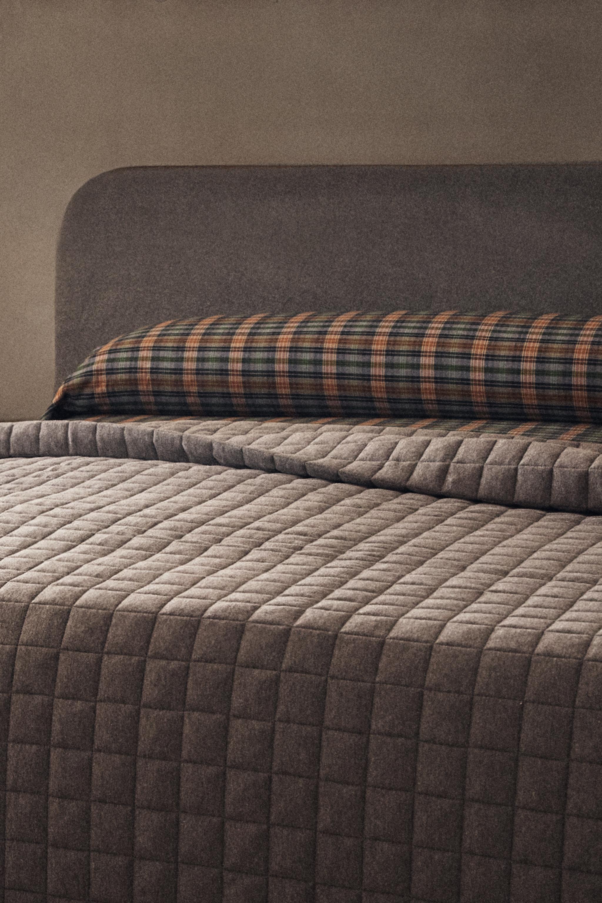 ザラホーム　キルト　ベットカバー　ブラック ザラホーム キルト ベットカバー ブラック ベッドカバー | ベッド