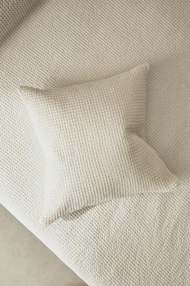 WAFFLE-KNIT CUSHION COVER - White by Zara