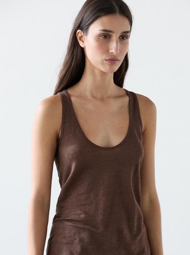 Top tirantes 100% lino - Chocolate de Zara