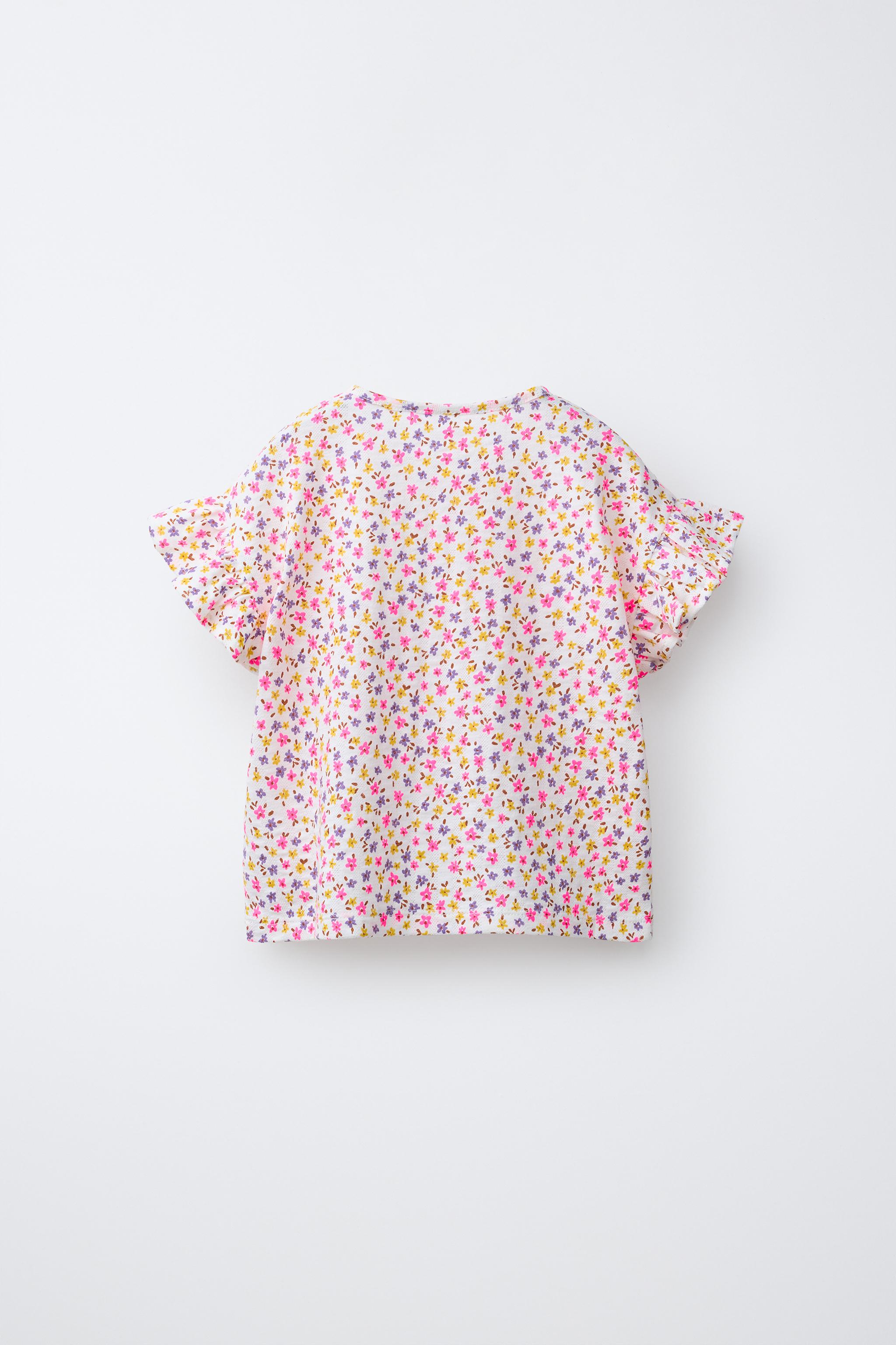 RUFFLED FLORAL TEXTURED T-SHIRT