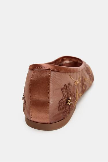 BALLERINES EN RÉSILLE BRODÉES - Marron de Zara - Image 3