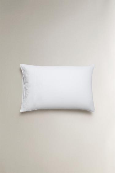 COTTON AND LINEN PILLOWCASE WITH RAISED DESIGN - White by Zara - Image 2