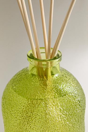 (435 ML) BERGAMOT & SANDALWOOD REED DIFFUSERS - Ecru / Green by Zara - Image 2