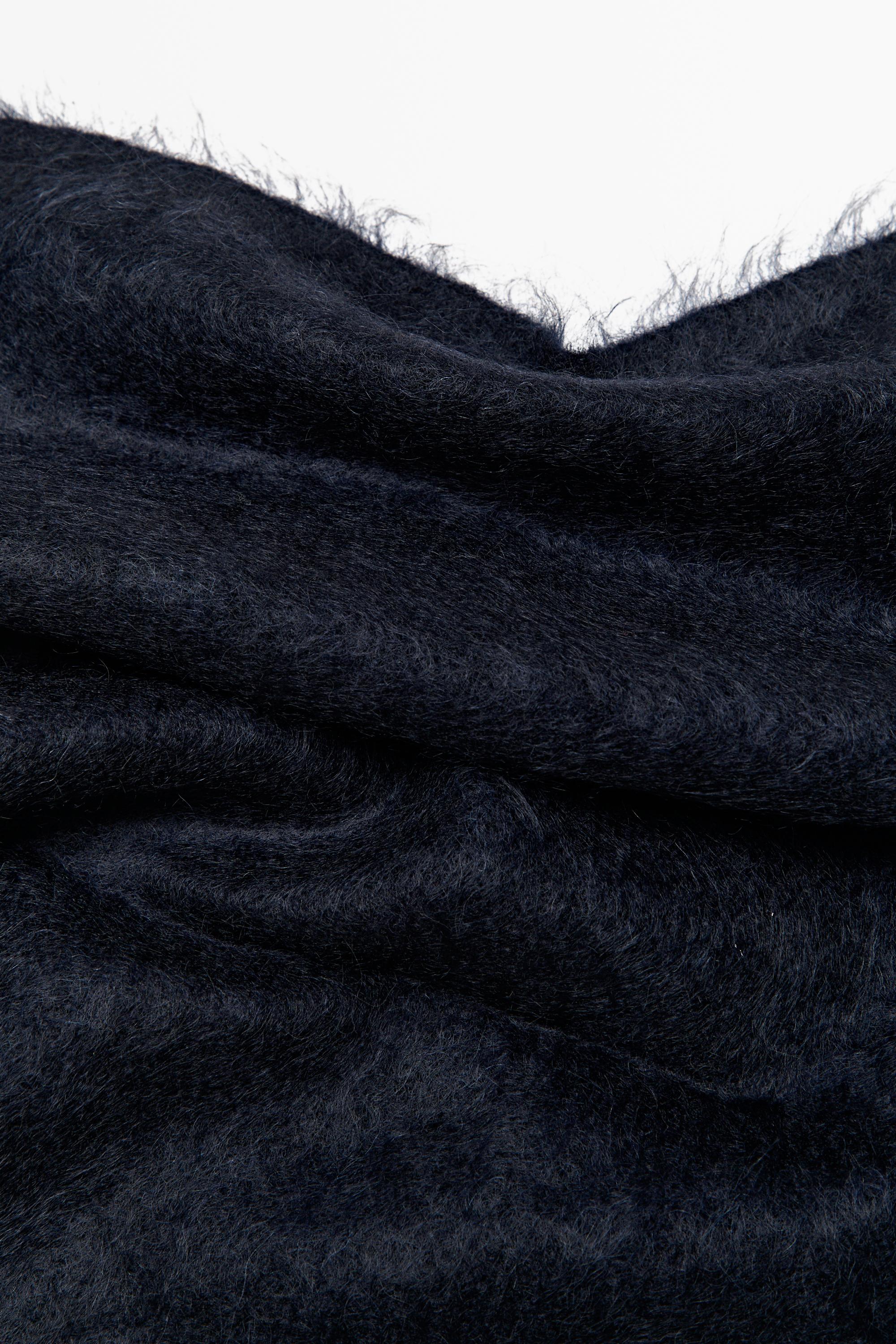 100% cashmere knit bandana
