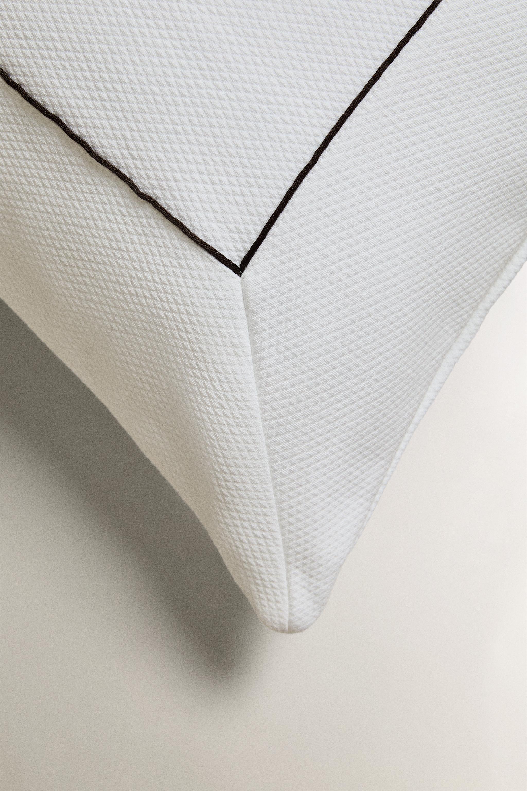 PIPING CUSHION COVER