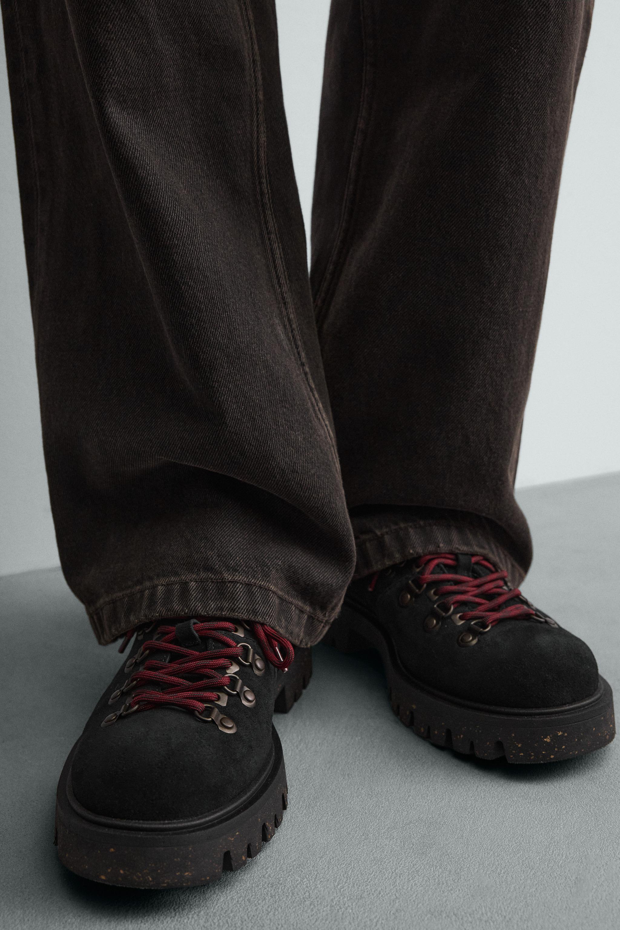 LEATHER SHOES WITH HOOKS