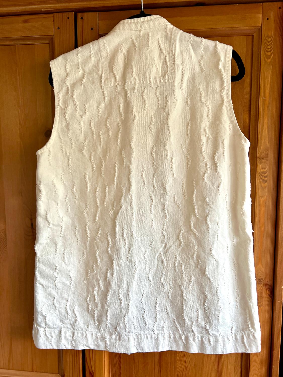 TEXTURED WAISTCOAT WITH POCKETS - Image 3