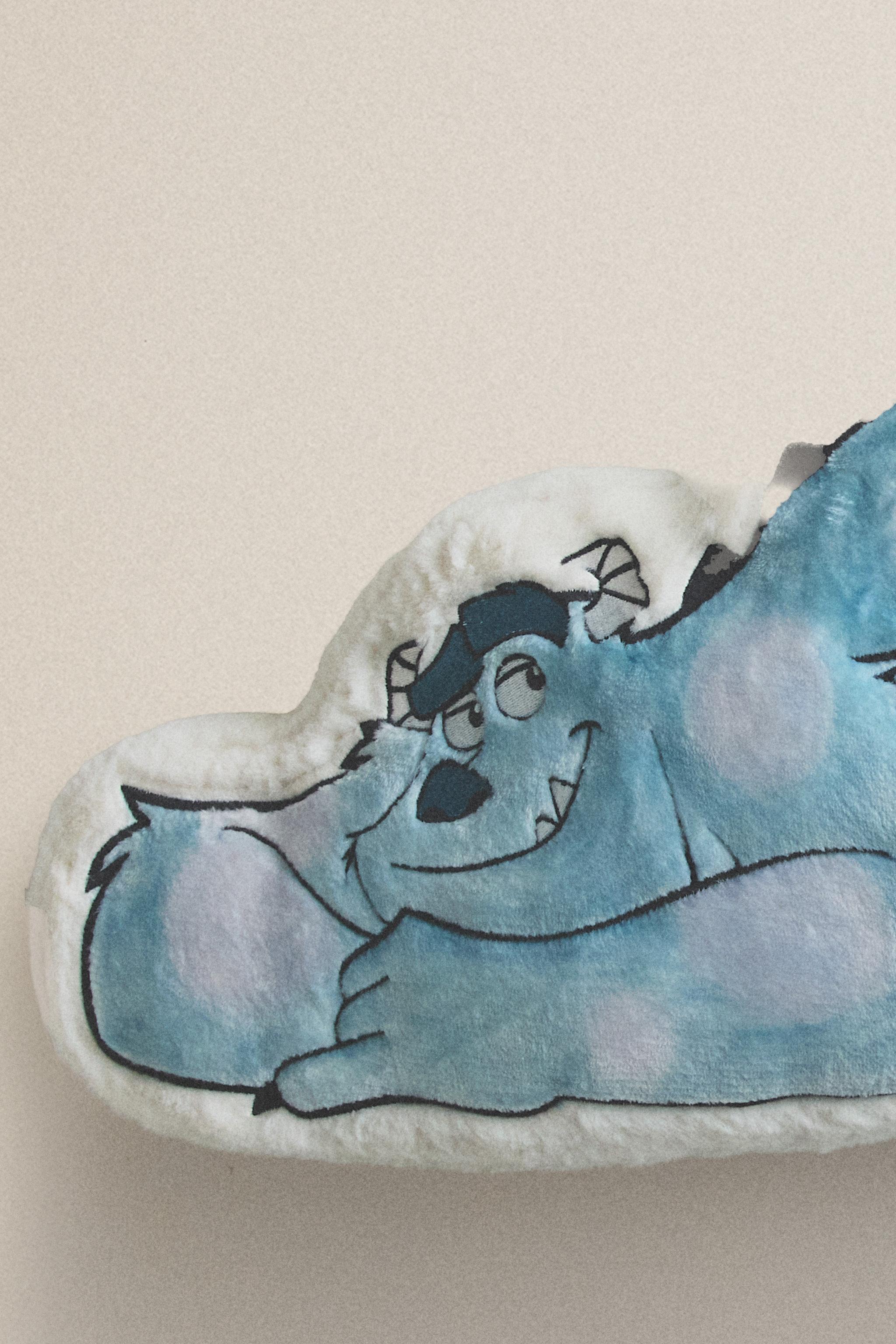 KIDS’ SULLEY MONSTERS, INC. ©DISNEY/PIXAR CUSHION
