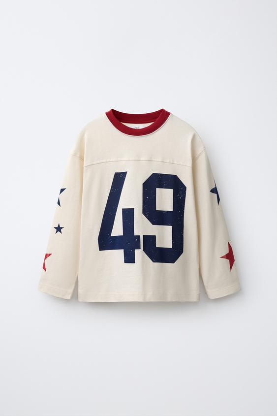 Zaras T-SHIRT MED NUMMER OCH STJÄRNA - Naturfärg - Bild 0