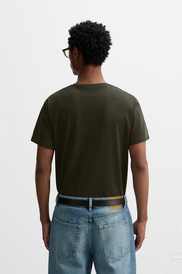 T-SHIRT SLIM FIT DÉLAVÉ - Noir / Marron de Zara - Image 2