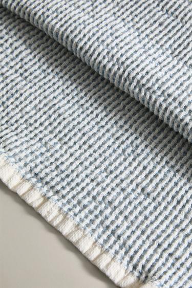 SERVIETTE DE BAIN MINIWAFFLE - Écru / Bleu de Zara - Image 3