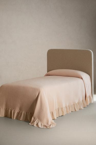 CHILDREN'S BEDSPREAD WITH RUFFLES - Dusty pink by Zara - Image 1