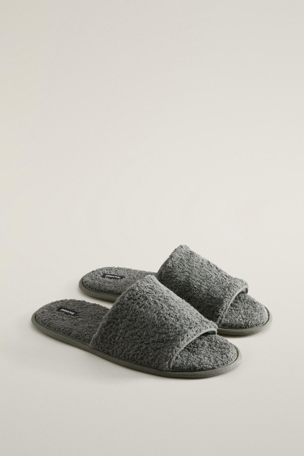 OPEN TERRY BATHROOM SLIPPERS — Khaki Green