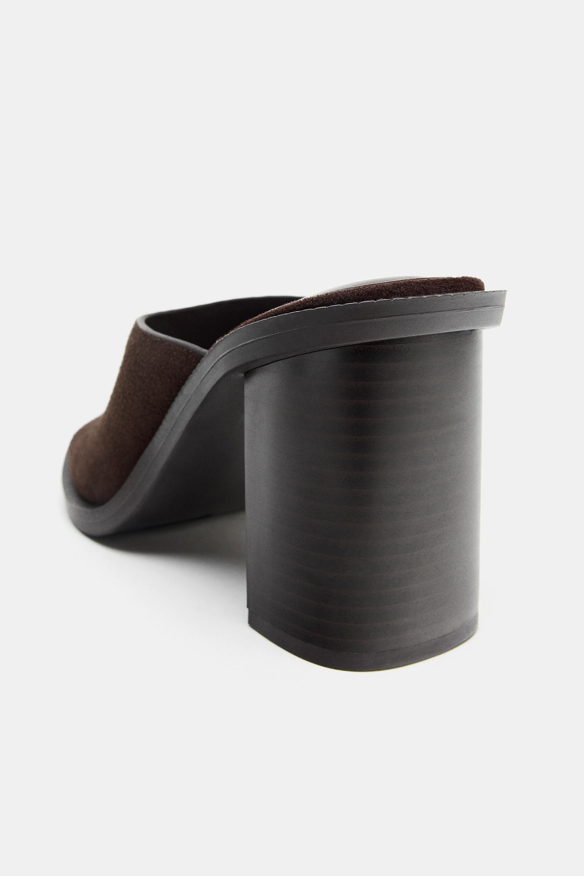 LEATHER BLOCK HEEL SANDALS