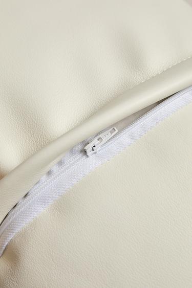 HOUSSE DE COUSSIN CUIR SURPIQÛRE - Écru de Zara - Image 4