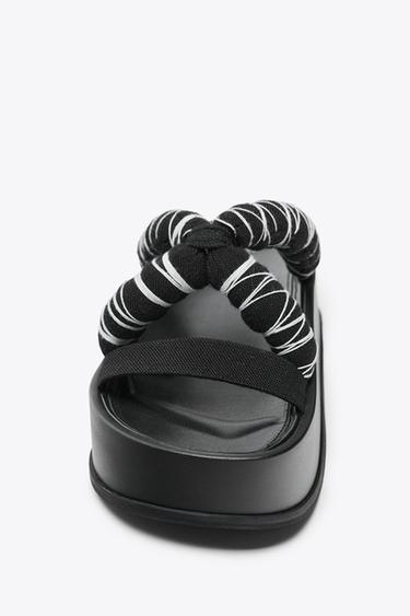 SANDALES COMPENSÉS À BRIDES MATELASSÉES X FANGLU LIN - Noir de Zara - Image 3