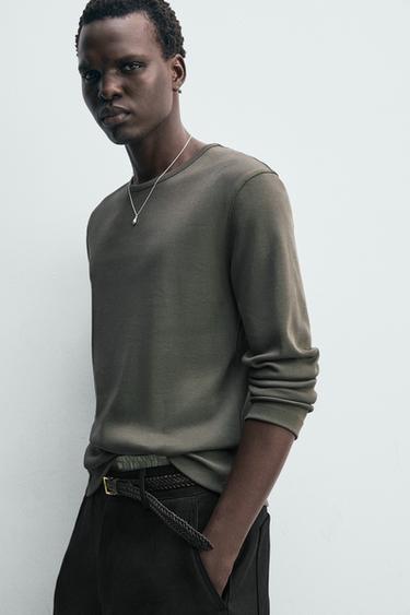 T-SHIRT REGULAR FIT STRUCTURÉ - VERDÂTRE de Zara - Image 4