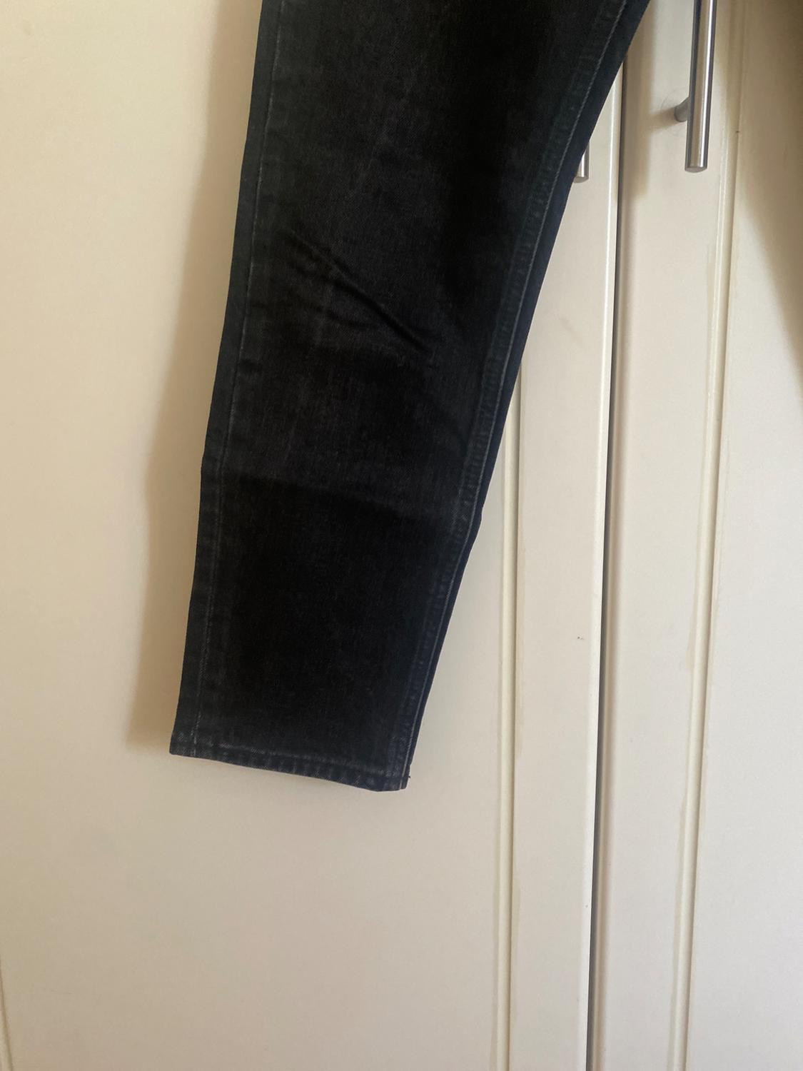 SLIM FIT HI-RISE JEANS - Image 2