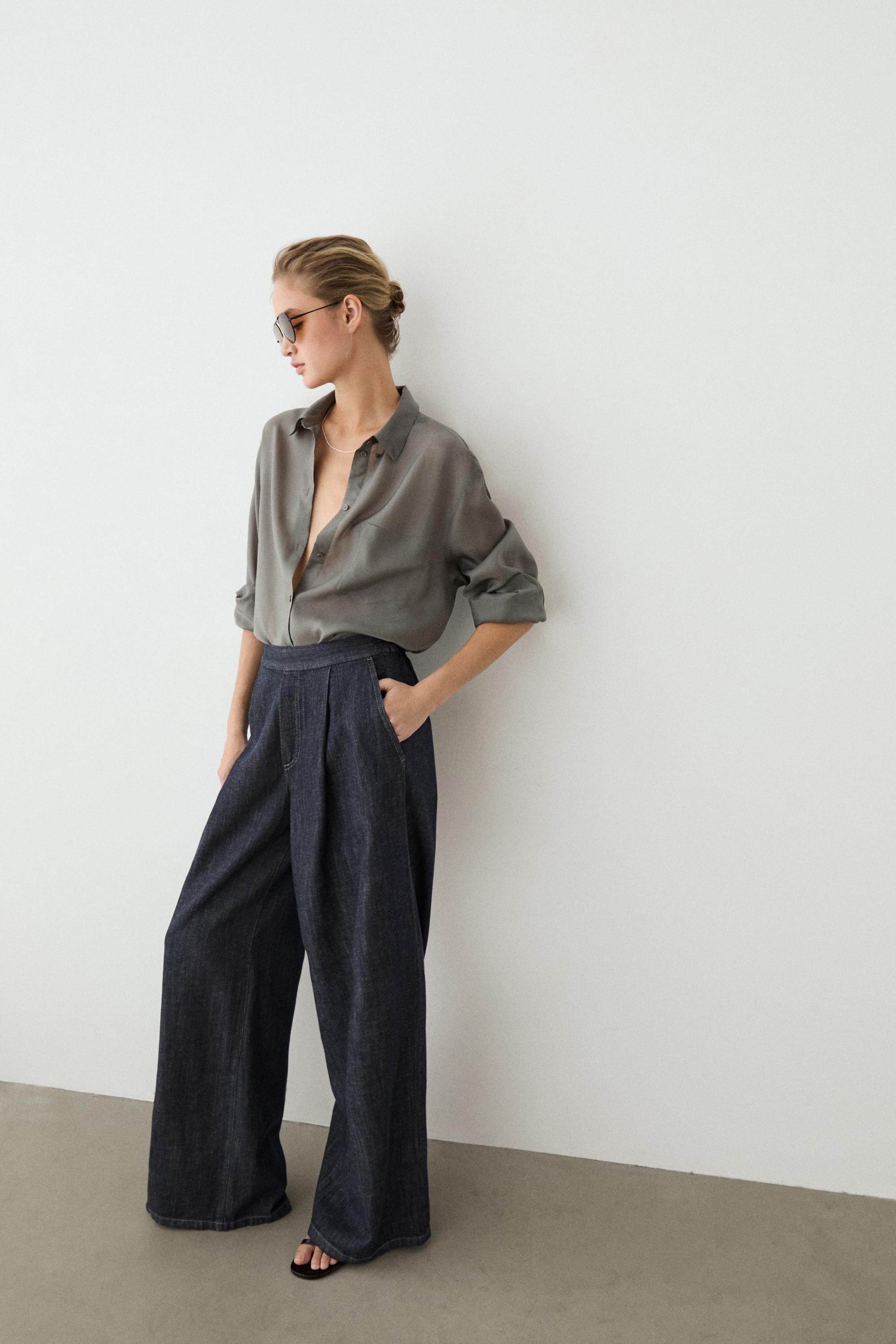 Cotton blend pleated semi-jogger pants