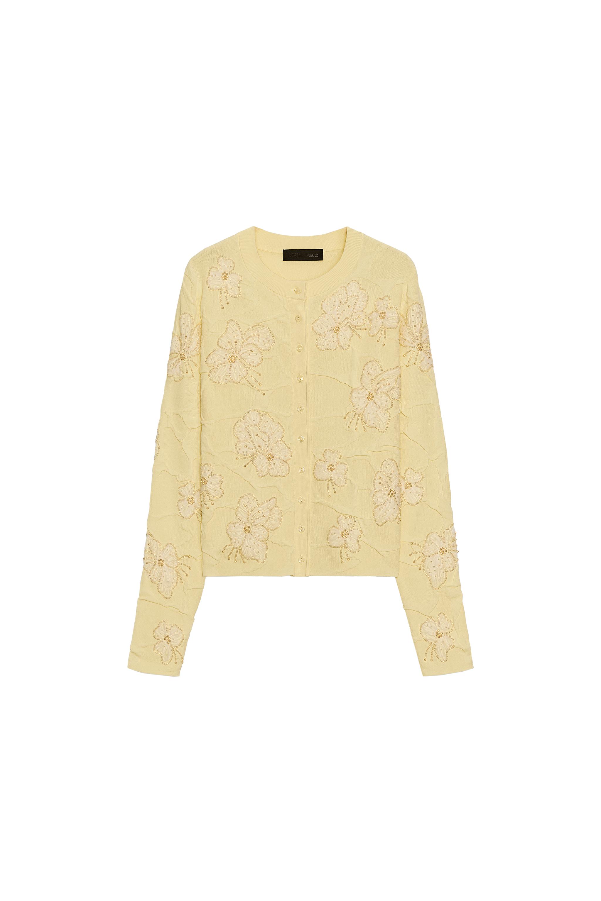 ZARA ZARAでバター カラーニットがそろそろ着たい気分💛 明日の服、決めた？ バターイエロー イエロー テクスチャービーズニットカーディガン トップス