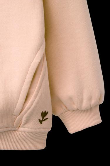 BASIC-SWEATSHIRT MIT REISSVERSCHLUSS UND STICKEREI - Mandarine von Zara