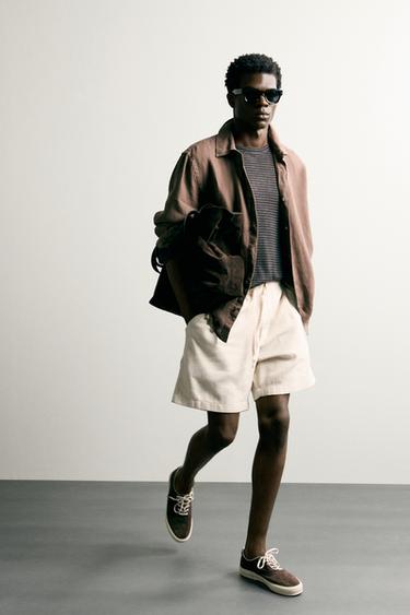 برمودا REGULAR FIT هيكلية - بيج فاتح الخاص بـ Zara