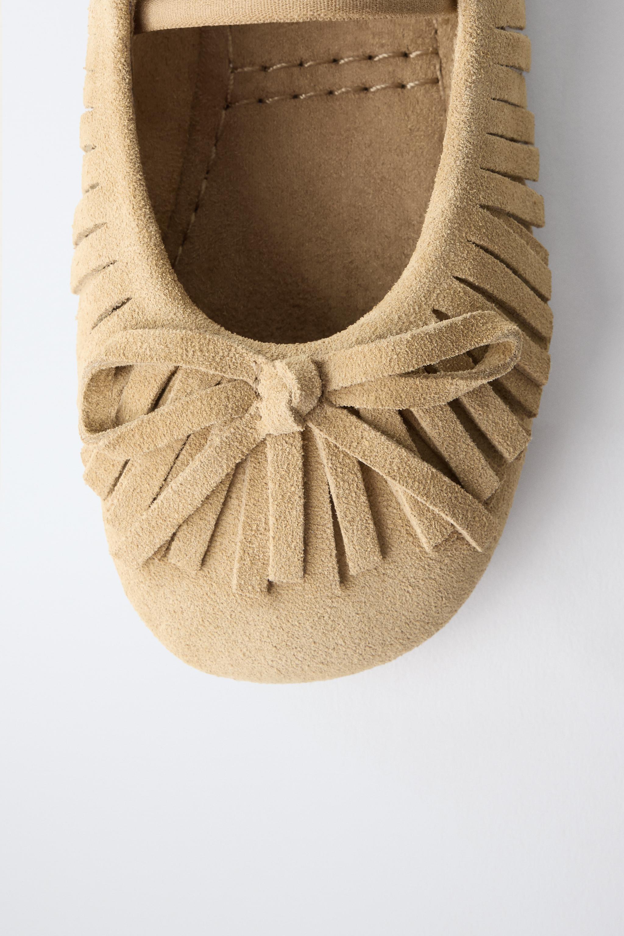 LEATHER FRINGED BALLET FLATS