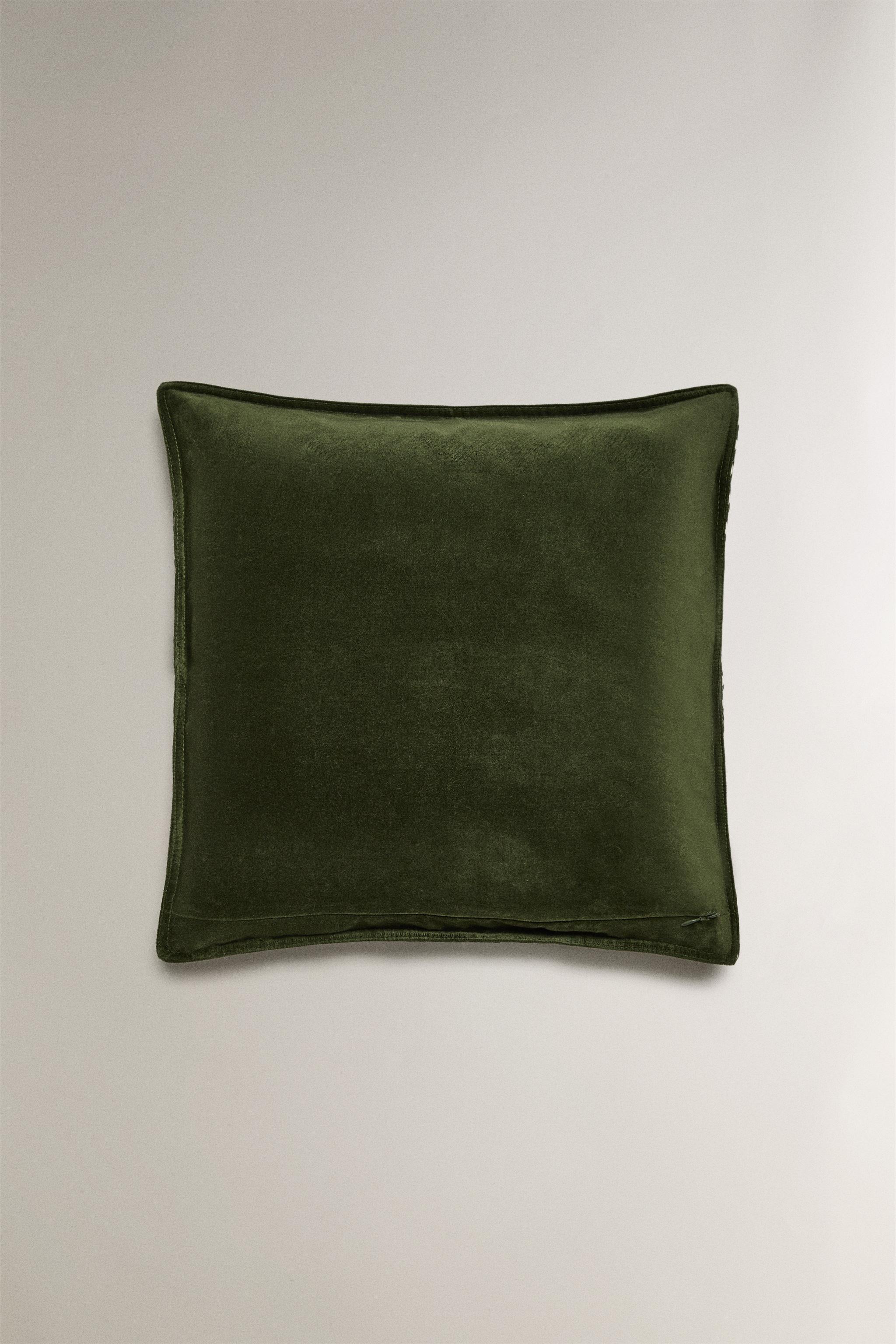CHRISTMAS VELVET THROW PILLOW COVER WITH BORDER