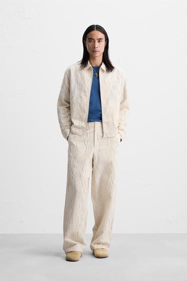 CALÇA JACQUARD EM RELEVO - Areia da Zara - Imagem 0