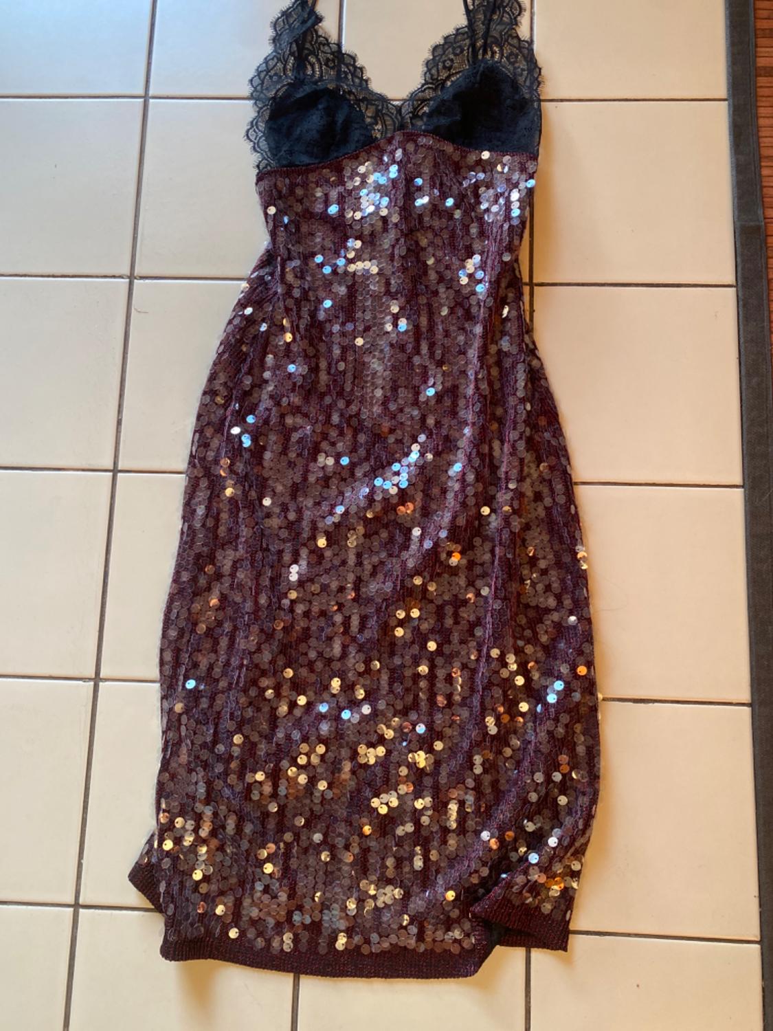CONTRASTING SEQUIN AND LACE MIDI DRESS - Image 3