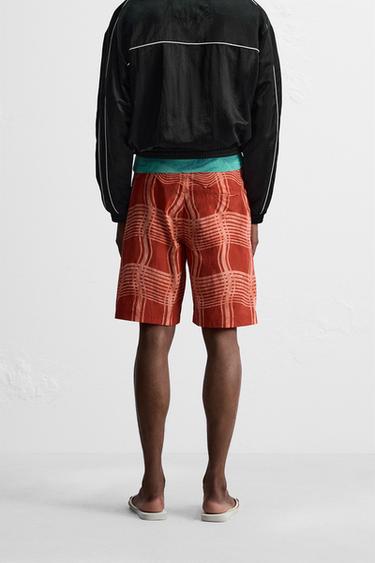 © OTIS KWAME KYE QUAICOE PRINTED LONG SWIMMING TRUNKS - Orange by Zara - Image 2