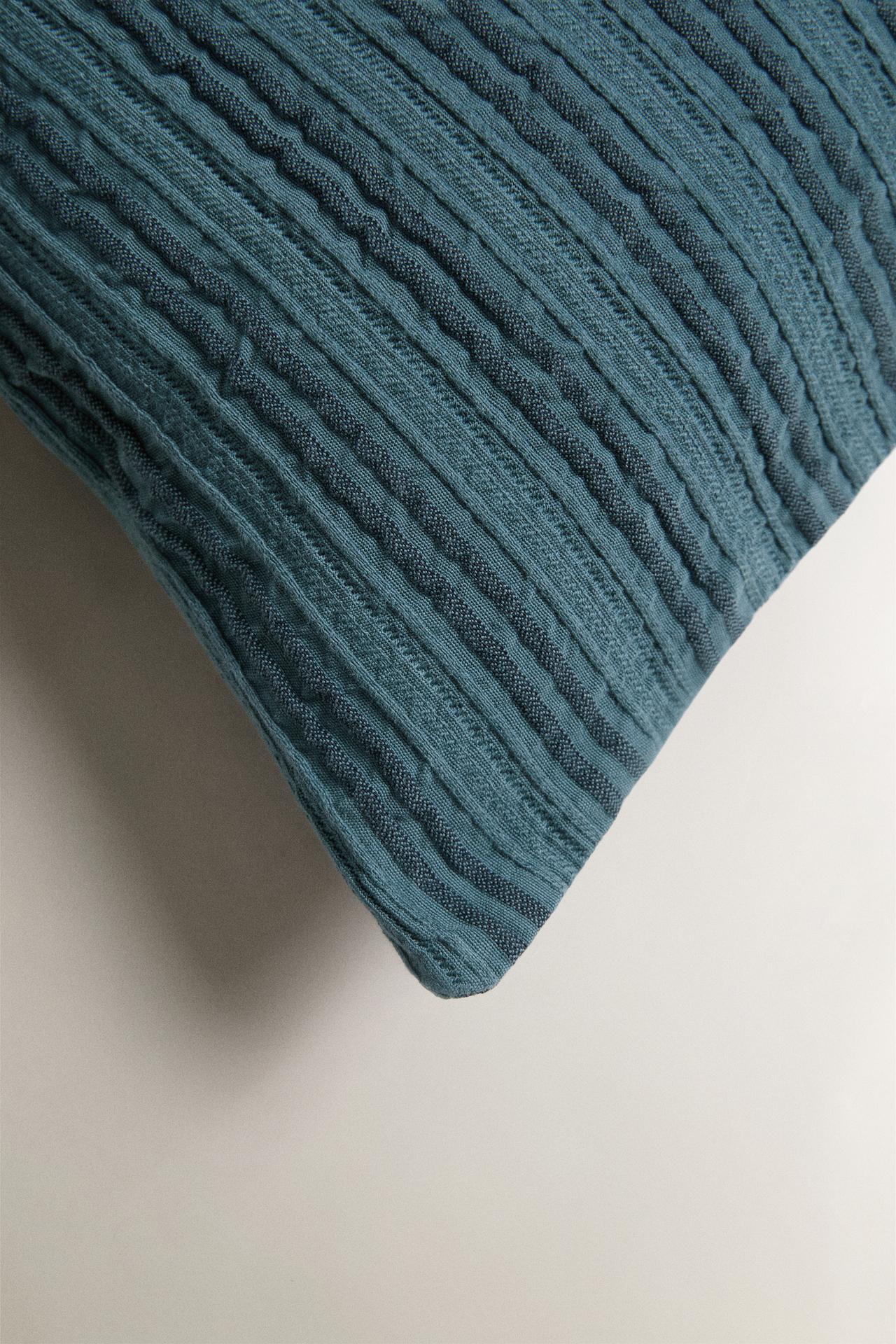 KIDS' TEXTURED STRIPED THROW PILLOW COVER — Blue