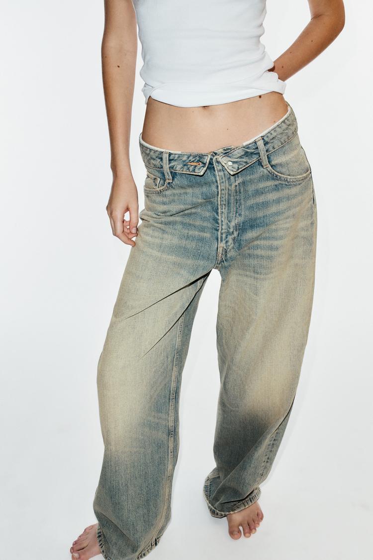 Jeans TRF de tiro medio con rotos y cintura doblada 2