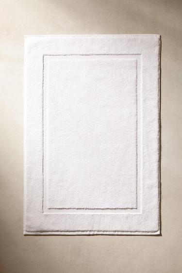 TAPIS DE BAIN TISSU BOUCLÉ DOUX ANTIDÉRAPANT - Blanc de Zara - Image 4