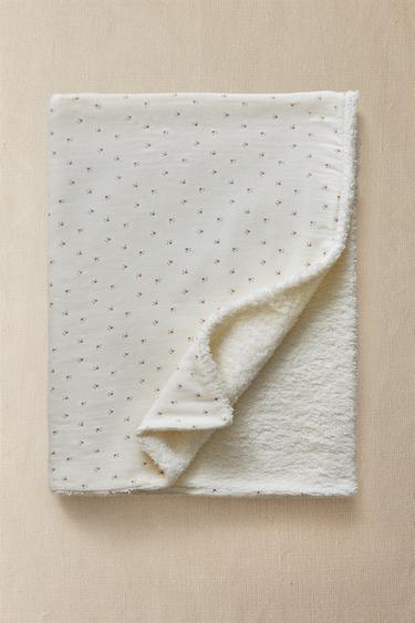 FLORAL MUSLIN BABY TOWEL - Ecru by Zara