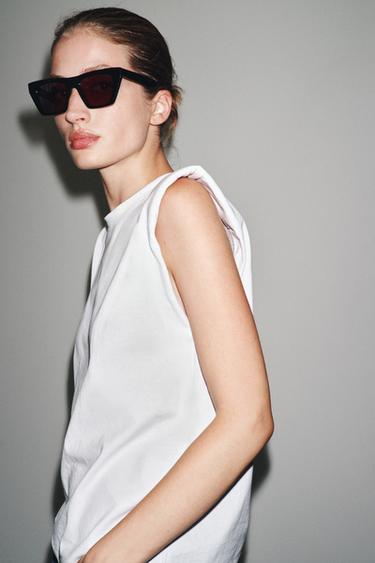 SLEEVELESS SHOULDER PAD T-SHIRT - White by Zara