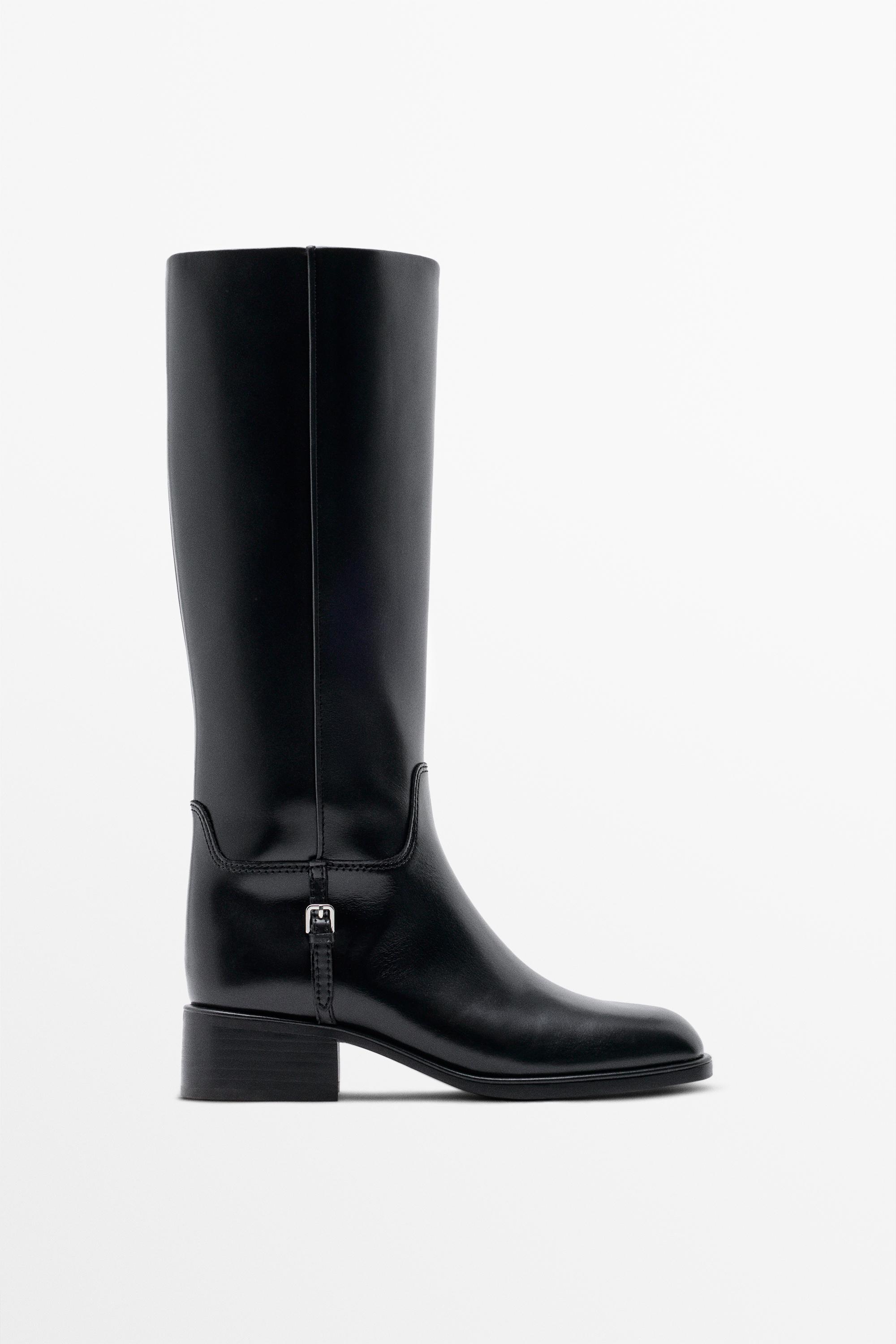 Flat leather boots with lateral buckle — Black