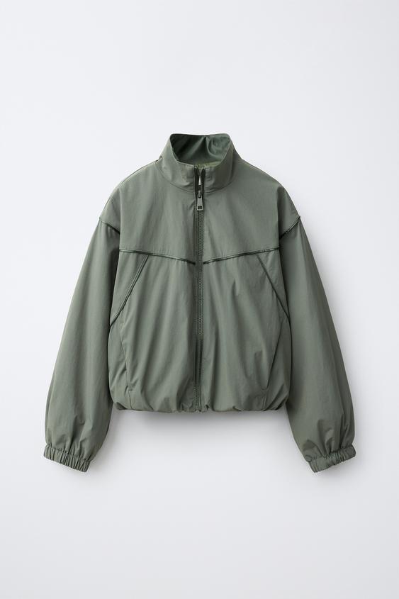 LET LET NYLON-SPORTSJAKKE MED BALLONEFFEKT - Kaki fra Zara - Billede 0