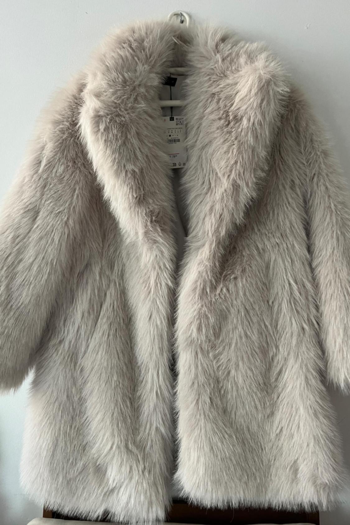FAUX FUR COAT